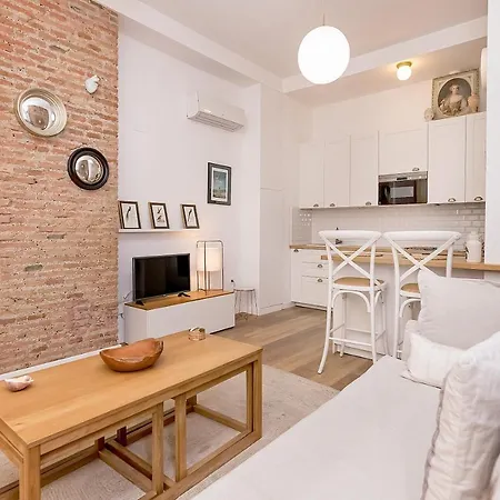 Apartment Bhost - Nino Guevara Malaga