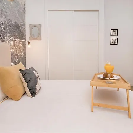 Bhost - Nino Guevara Apartment